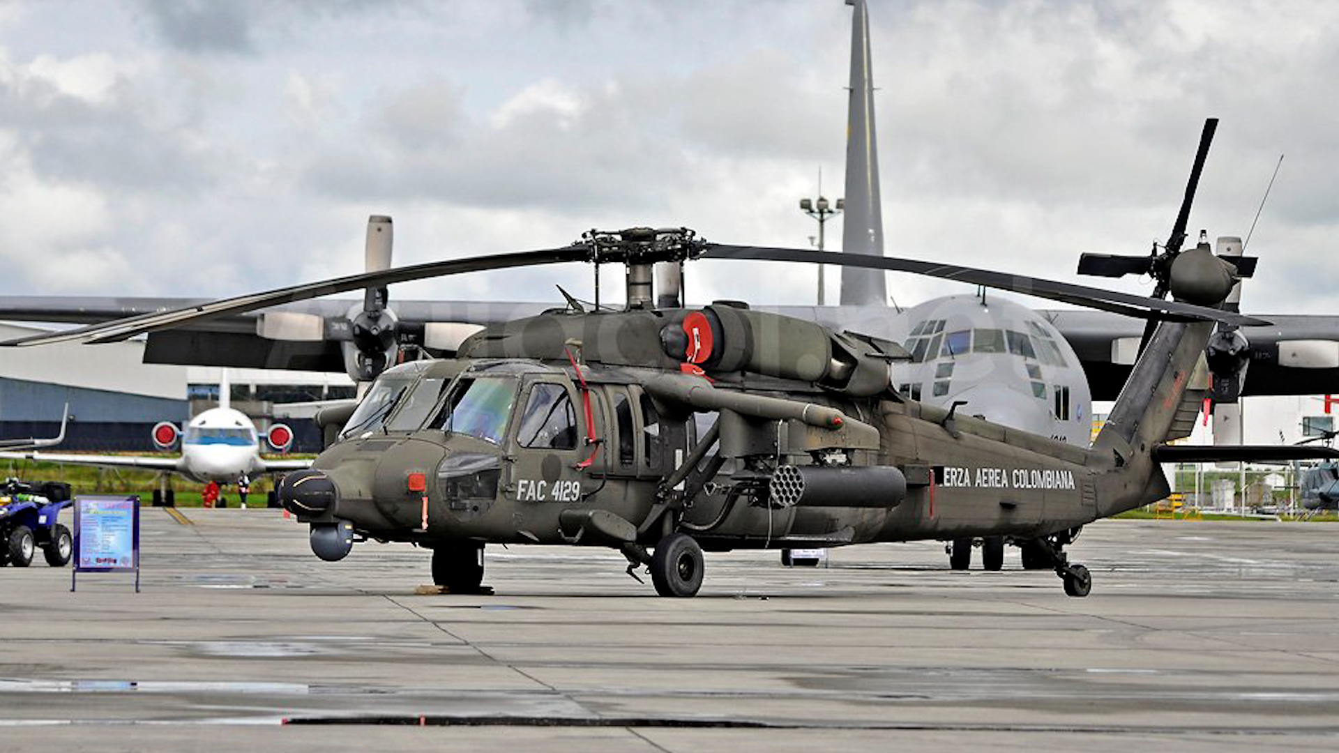 AH-60L アルピア 攻撃ヘリ